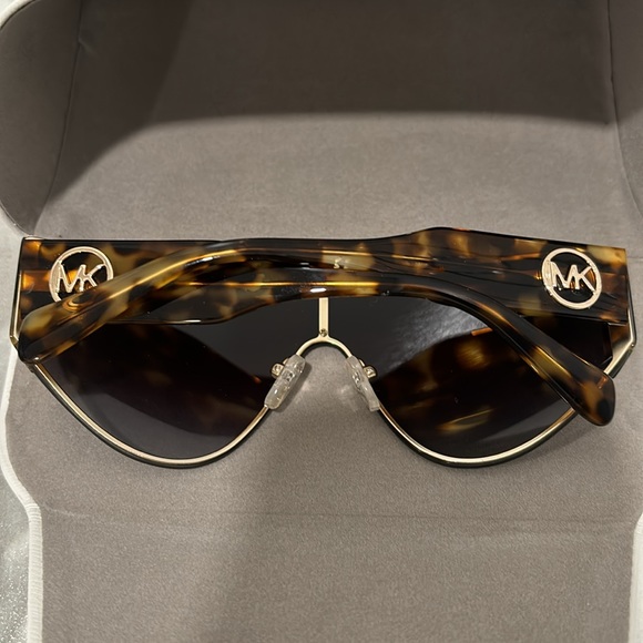 NWT Michael Kors sunglasses - Picture 2 of 5